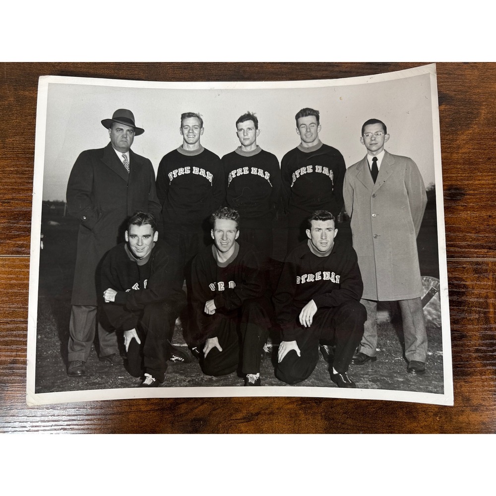 Vintage Notre Dame Fighting‎ Irish Team Photo Black and White Collegiate Sports